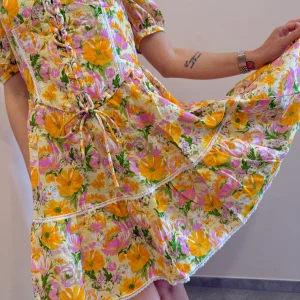 Abito fiori rosa e arancio Glamorous