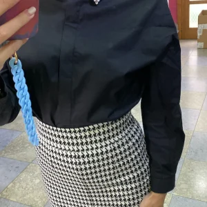 Camicia Vicolo con applicazioni sul collo