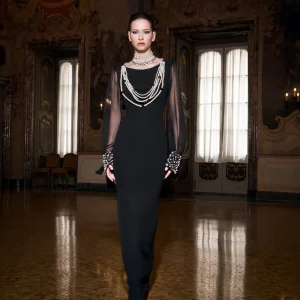 Abito lungo in cady con collana di perle GIANNI MOLARO